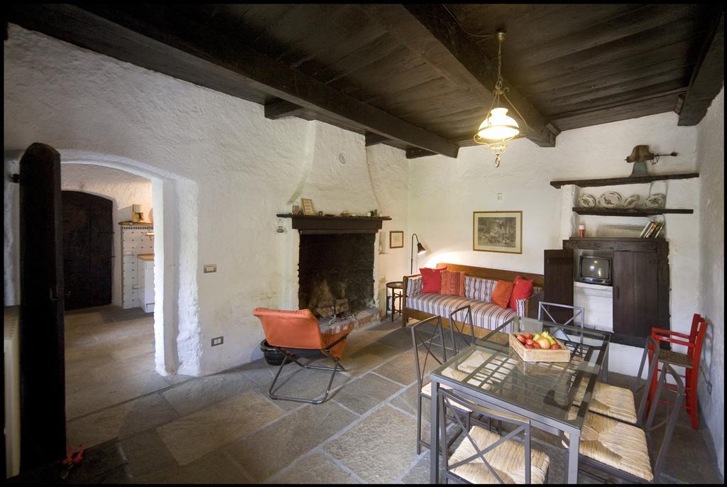 Agriturismo Famiglia Al Castello Di Bagnolo Bagnolo Piemonte Номер фото