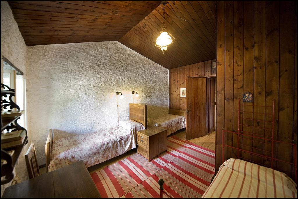 Agriturismo Famiglia Al Castello Di Bagnolo Bagnolo Piemonte Номер фото